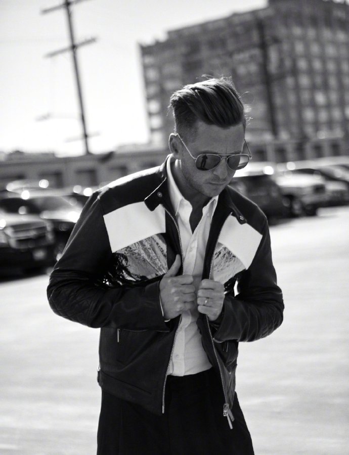 onerepublic主唱ryantedder最新《wonderland》杂志写真