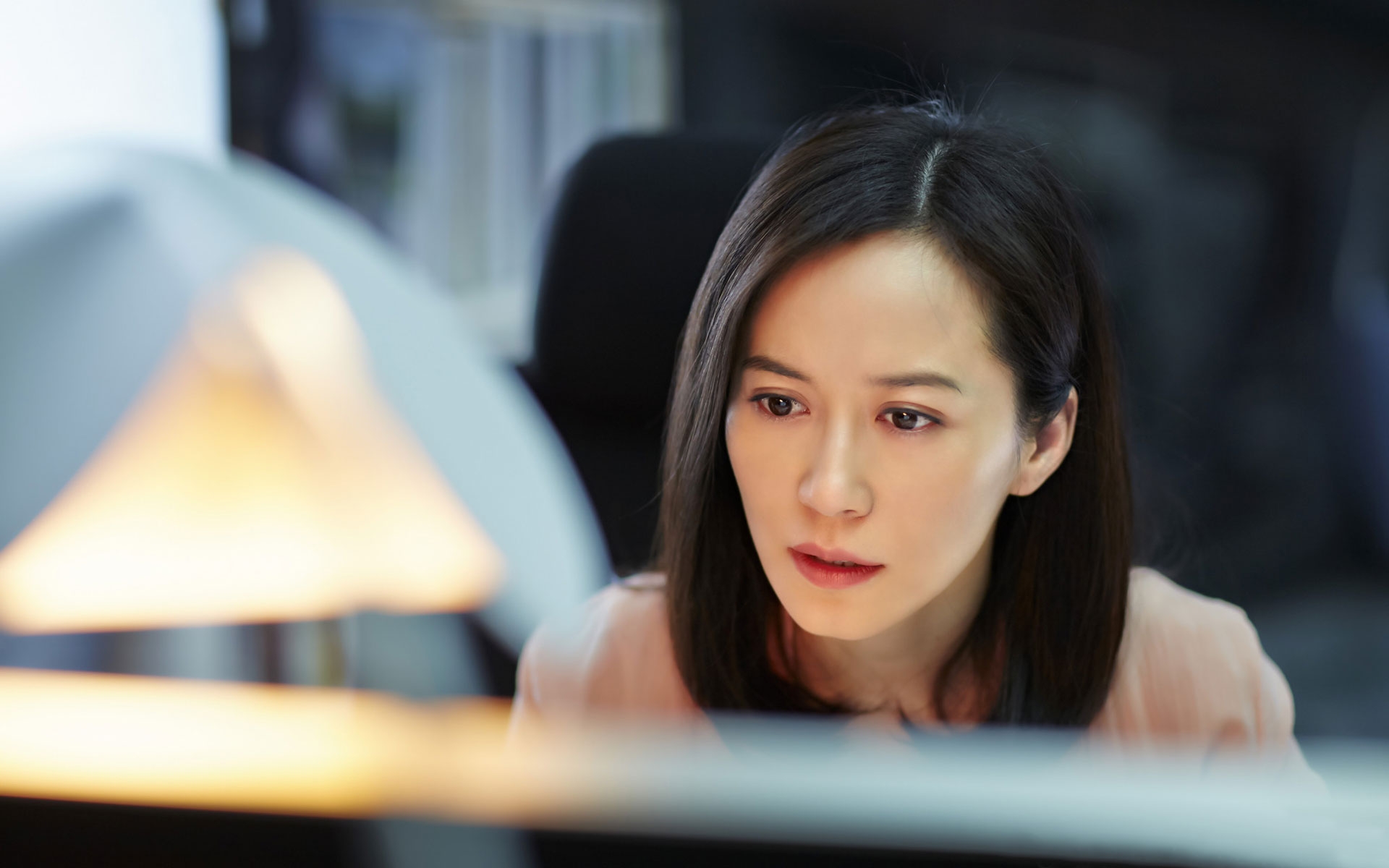 她是圈内唯一无绯闻0差评女星,47岁仍是少女模样,无人敢娶?