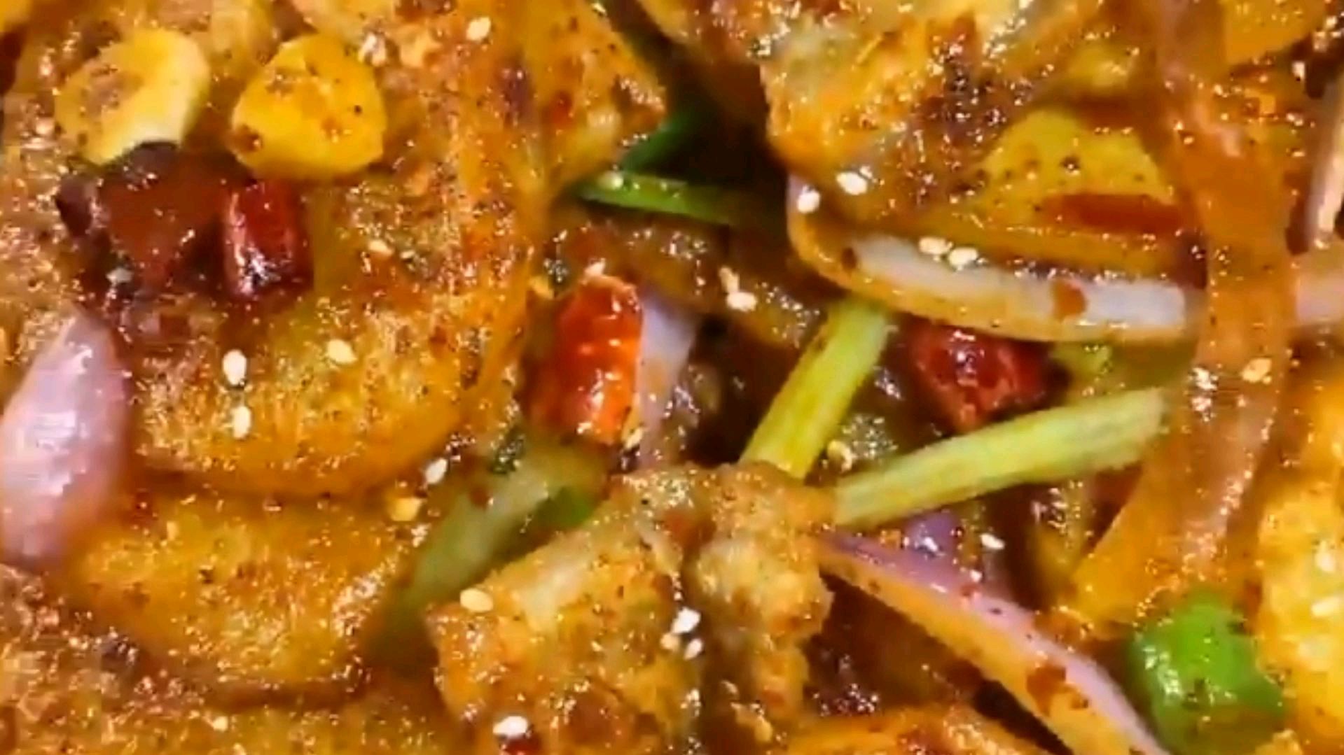 厨师长分享“干锅土豆片”的做法,香辣爽口下饭快,越吃越入味