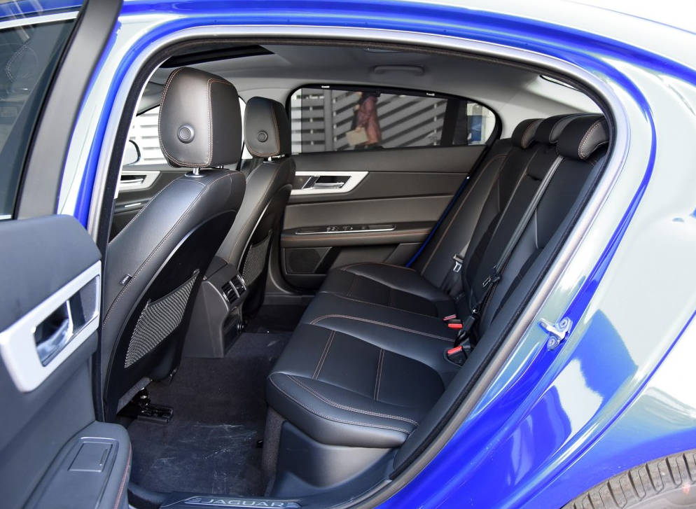 给大家解读一款捷豹xel,霸气外观,一起了解