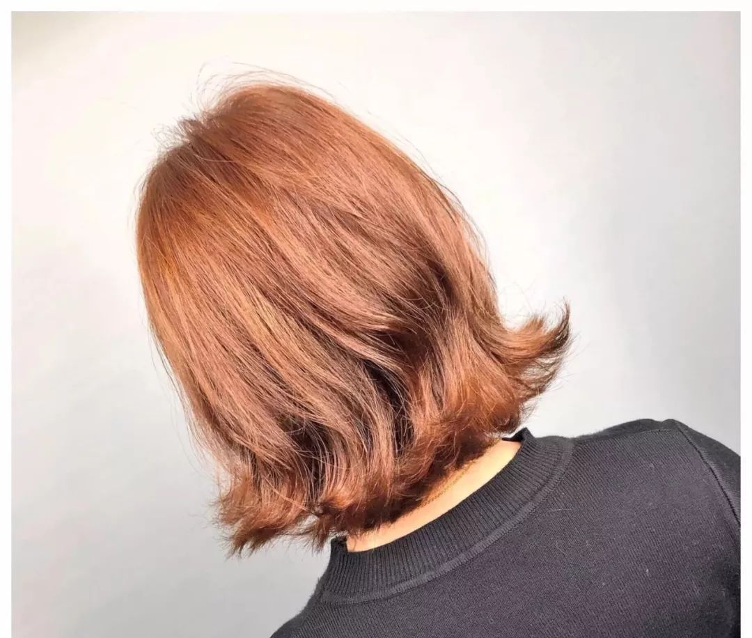 冬日流行"烫翻翘"卷发,尽显你的名媛范!