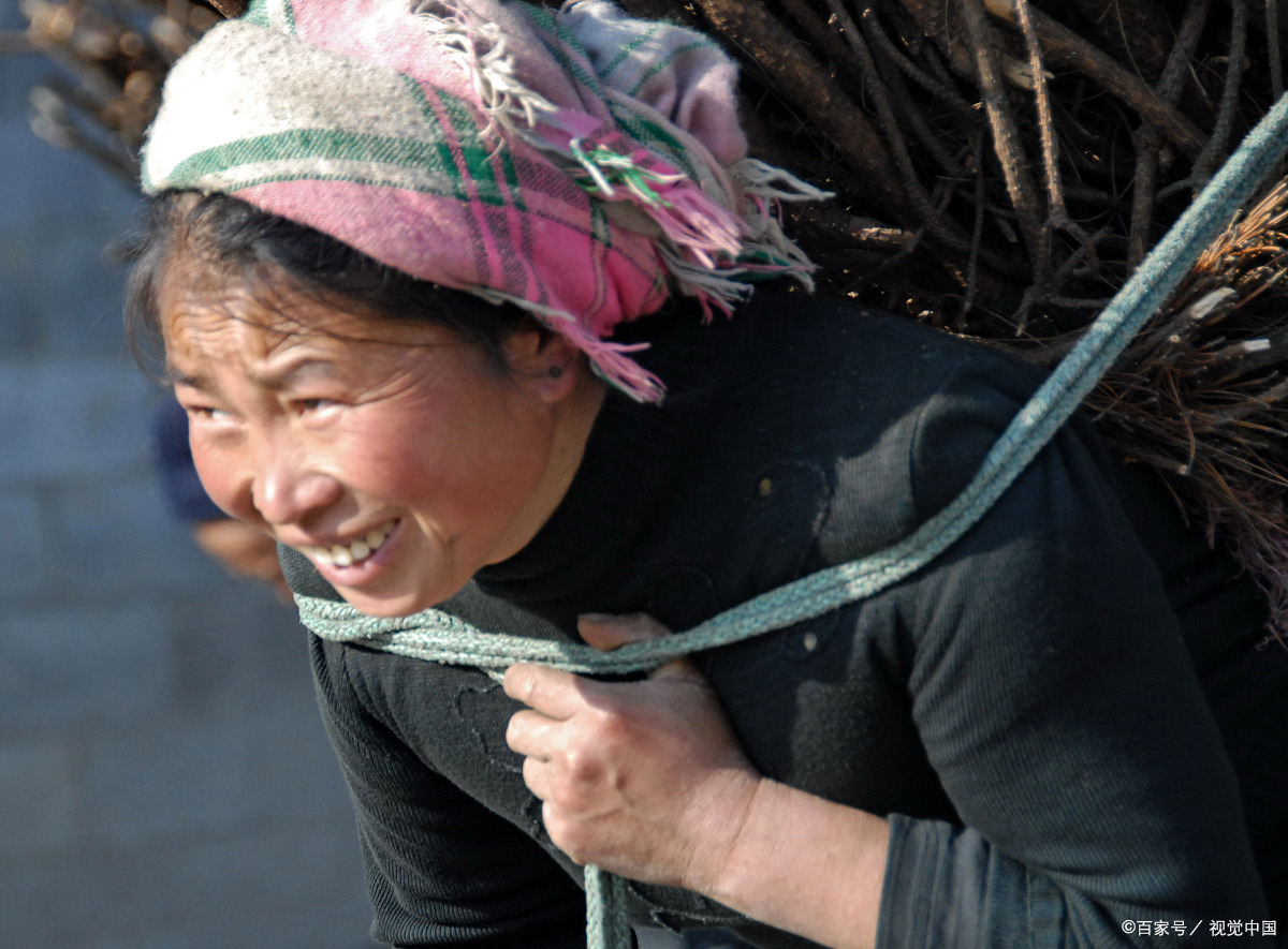 贫困山区农民艰苦朴素的生活
