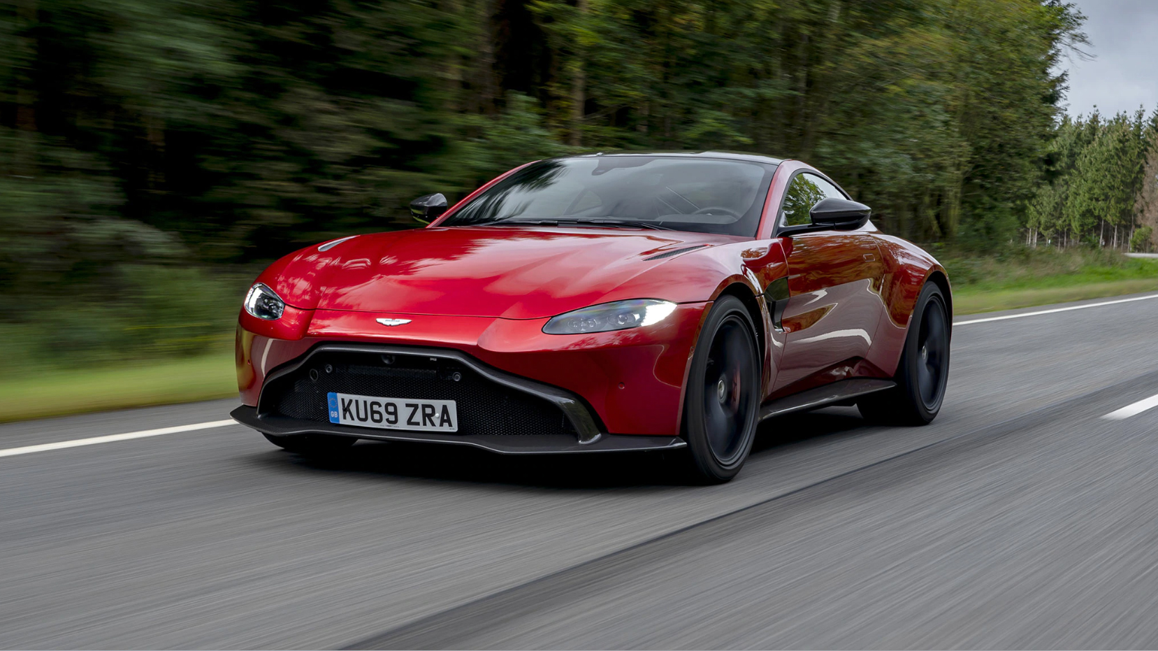 2020款阿斯顿·马丁vantage amr超跑,限量200辆,起价约18万美元