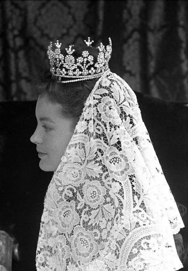 茜茜公主唯一的儿子鲁道夫娶了比利时的斯蒂芬妮公主,斯蒂芬妮作为