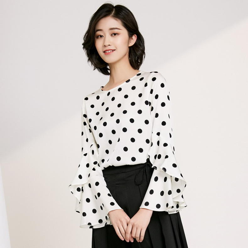 玉米高端轻奢女装,演绎着女人的风情!