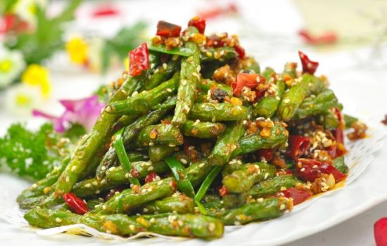 干煸豆角,香辣过瘾满嘴留香