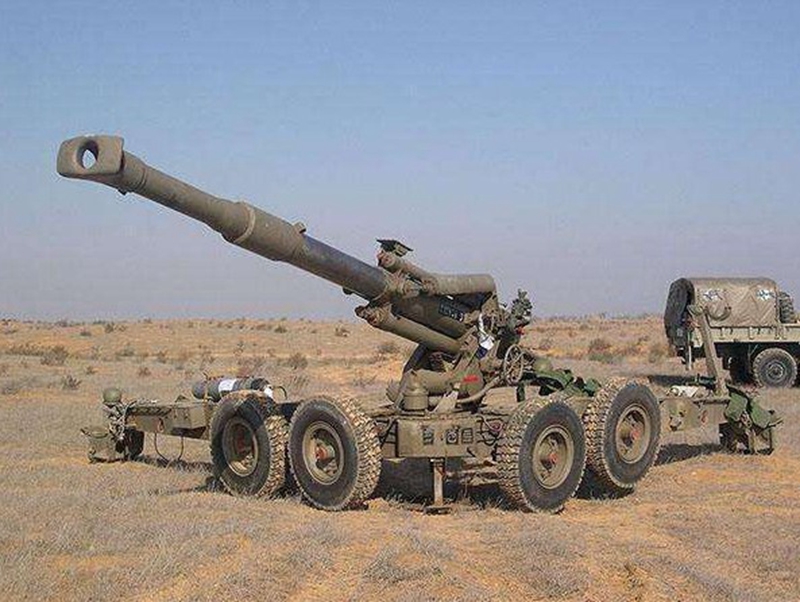 54式152毫米榴弹炮,是对越反击战期间,解放军炮兵团所配置的火炮,威力