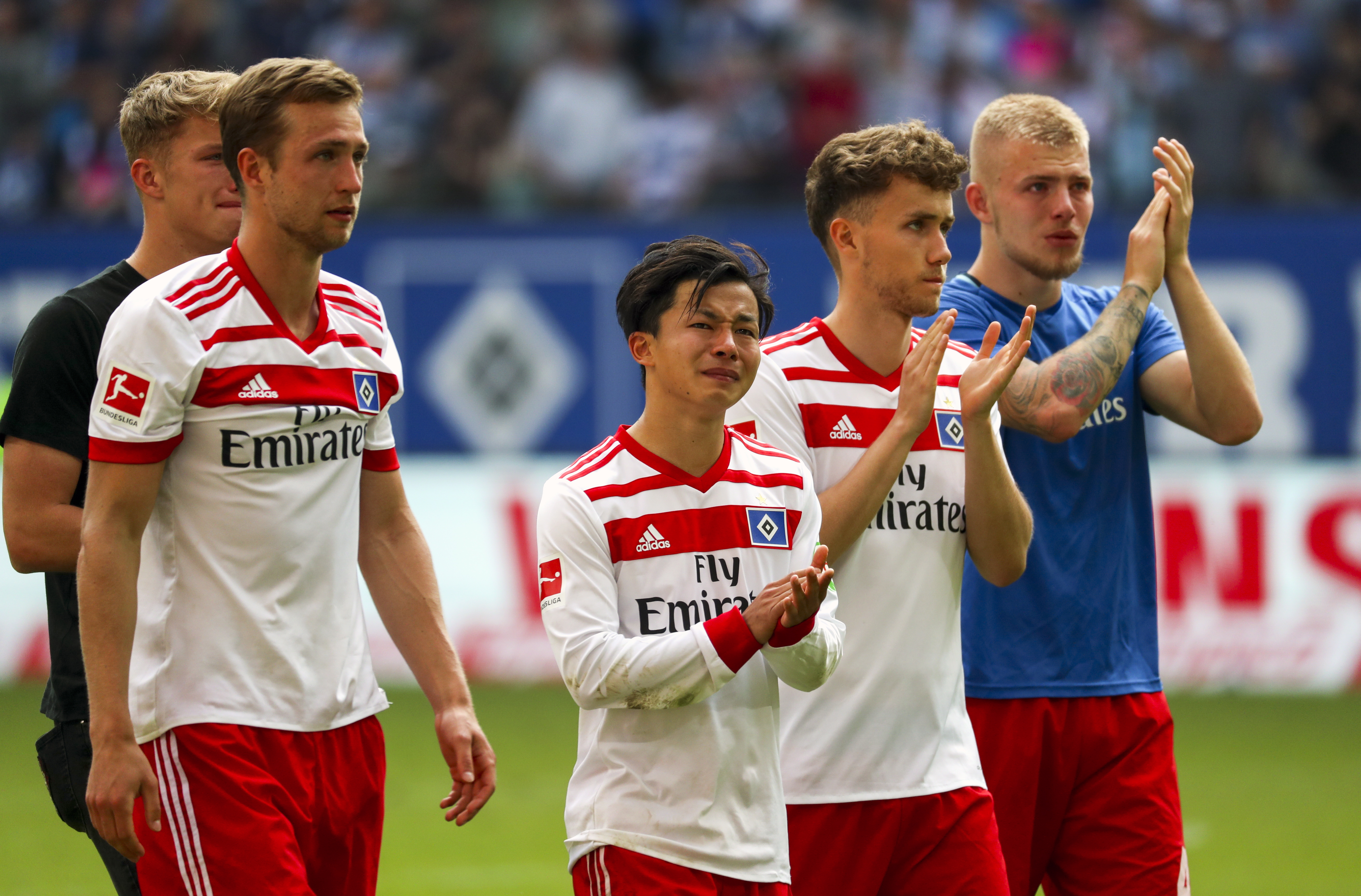 足球——德甲联赛:汉堡队降级(4)