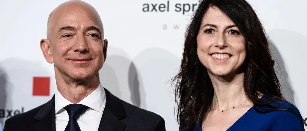 杰夫·贝佐斯在推特宣布与妻子麦肯齐(mackenzie bezos)离婚,结束两人