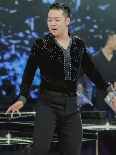 迪丽热巴和杜海涛热舞,海涛竟然秒杀了迪丽热巴?