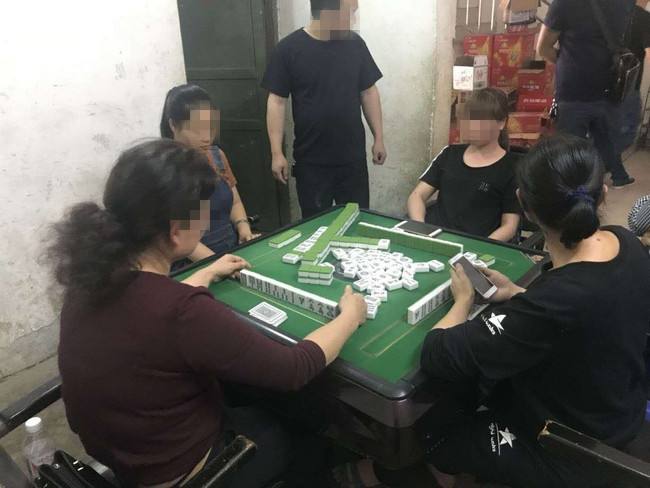 春节马上来临,在农村里这4件事农民不要做,被抓就不好了