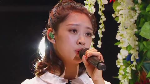 叶炫清,从小便受过民乐的熏陶,她的嗓音也很有特色