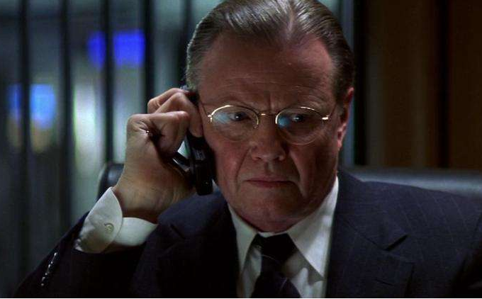 影视观后:《国家公敌》,律师卷入高管谋杀事件,如何进行自救