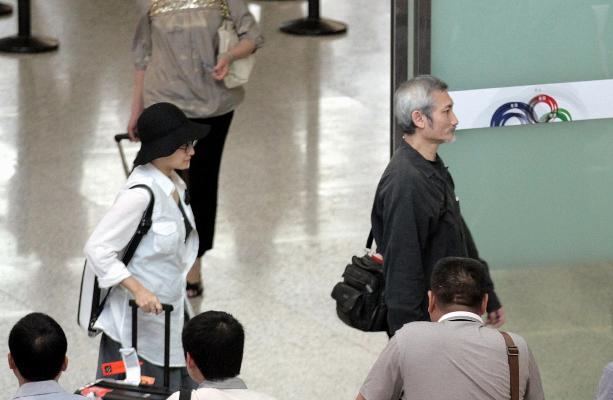 当年,徐克和妻子施南生在一家餐厅相遇.