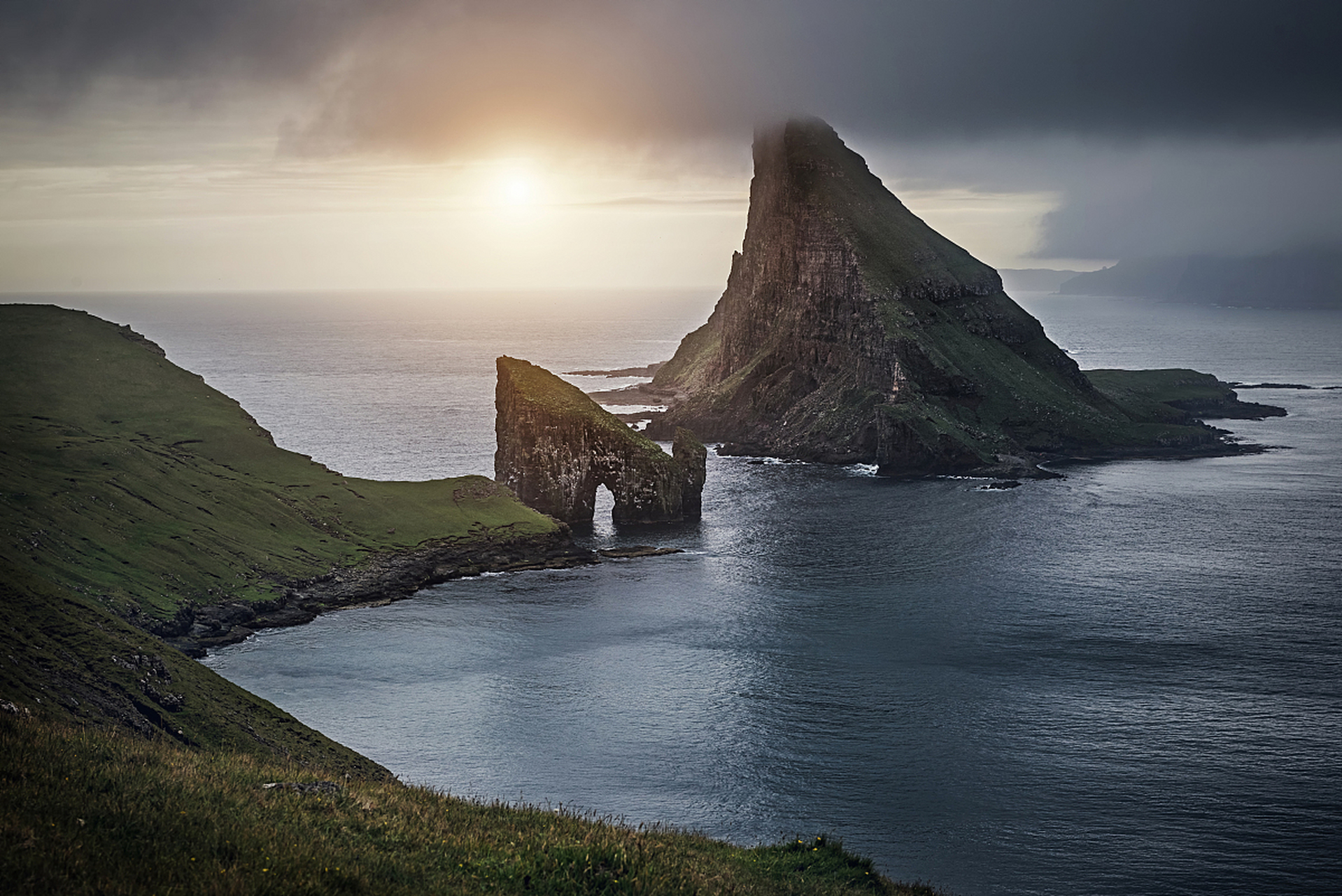 百度秋冬打卡挑战赛# 丹麦法罗群岛是丹麦王国的一个自治领地,位于