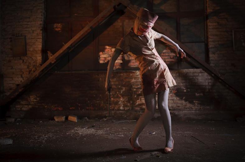 《惊变28天》:看惯了一路打怪的美国片,来一个不一样的英国片.