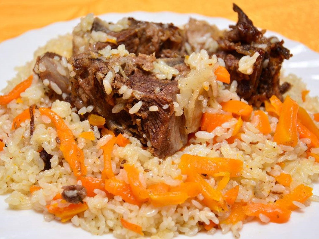 新疆手抓饭,扬州炒饭,你更喜欢吃哪个呢?