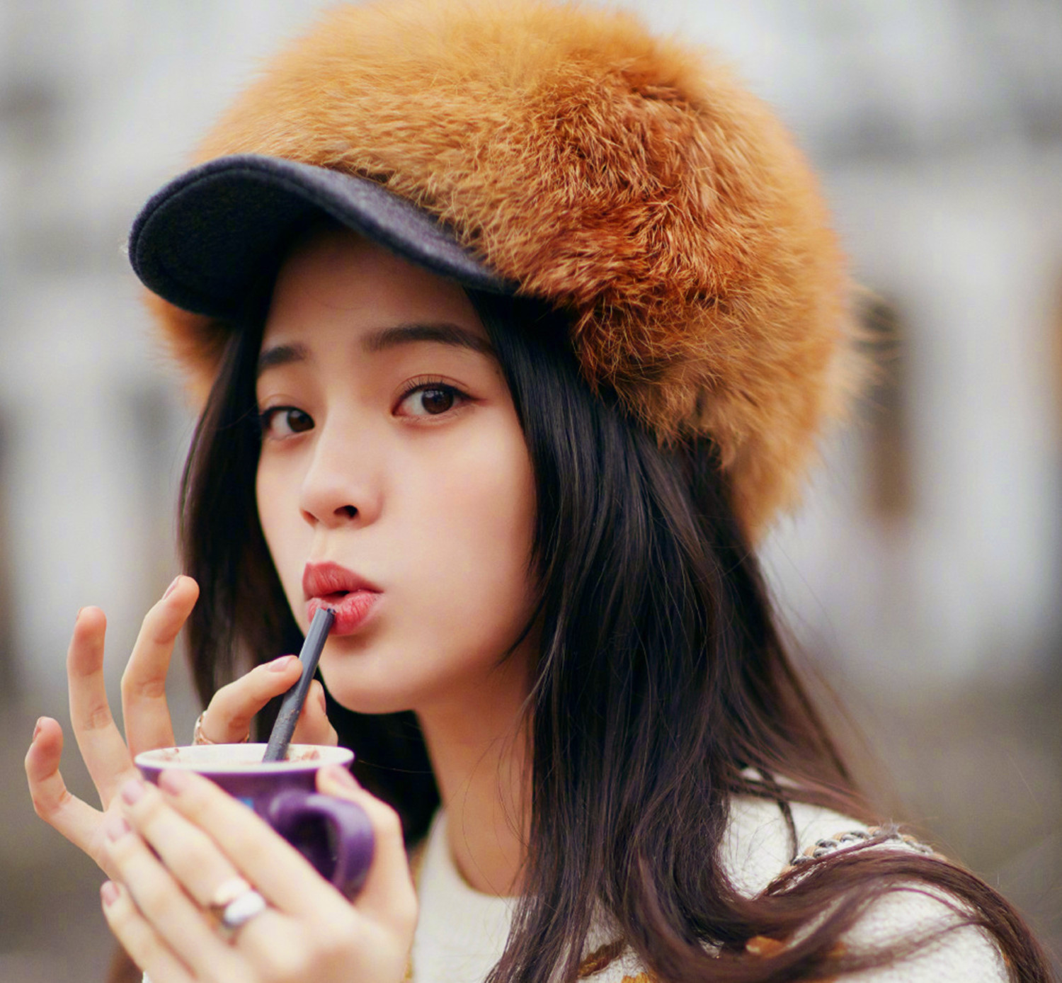 欧阳娜娜6张美照,第一张可爱,第三张居家,最后一张太性感了!