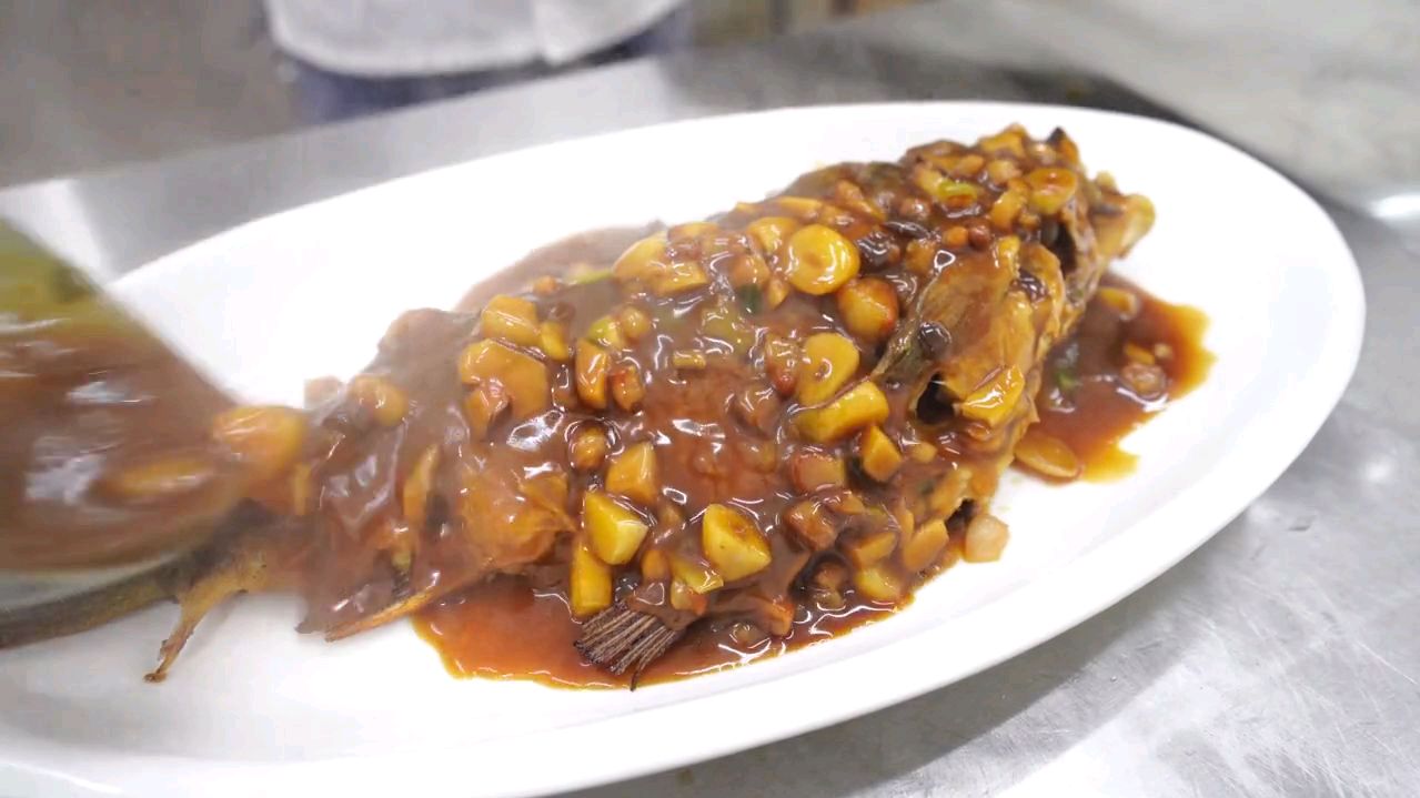 美味的红烧鲤鱼,味道很赞哦
