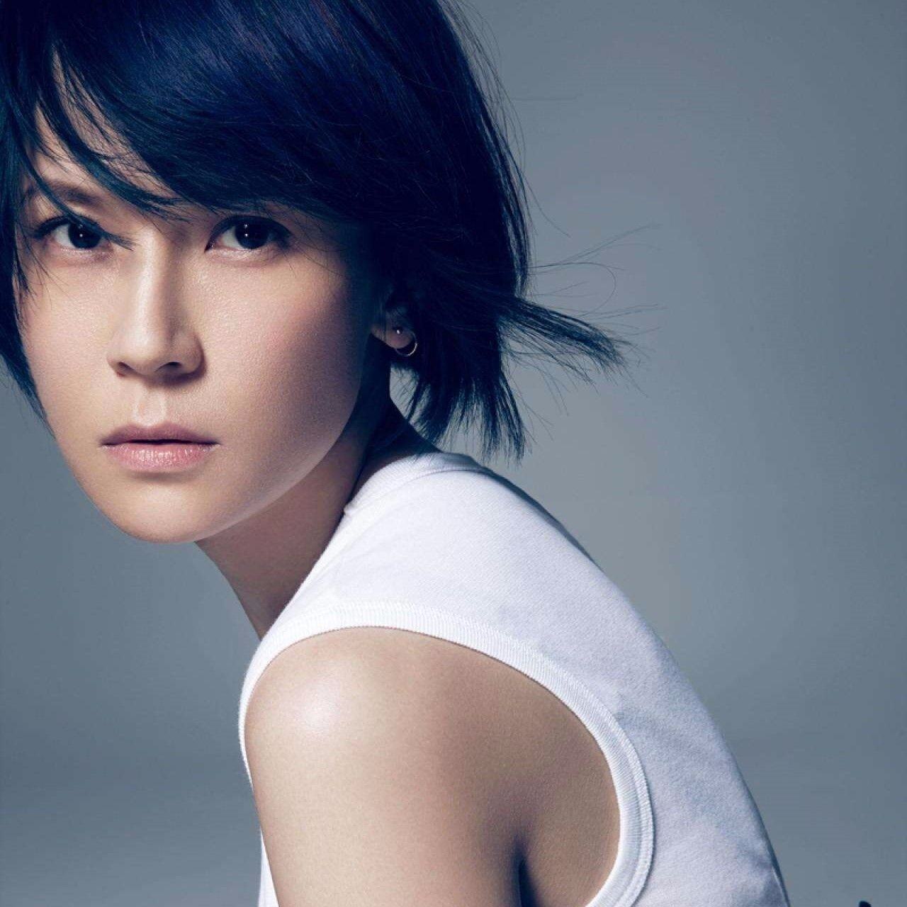 杨乃文出席活动,脸上冷艳表情变春光满面,粉丝直言你变了!