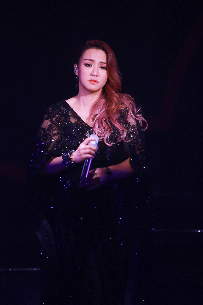 【瑞恩·李】新加坡女演员,模特,拥有美丽的外表和优秀的演技,成为