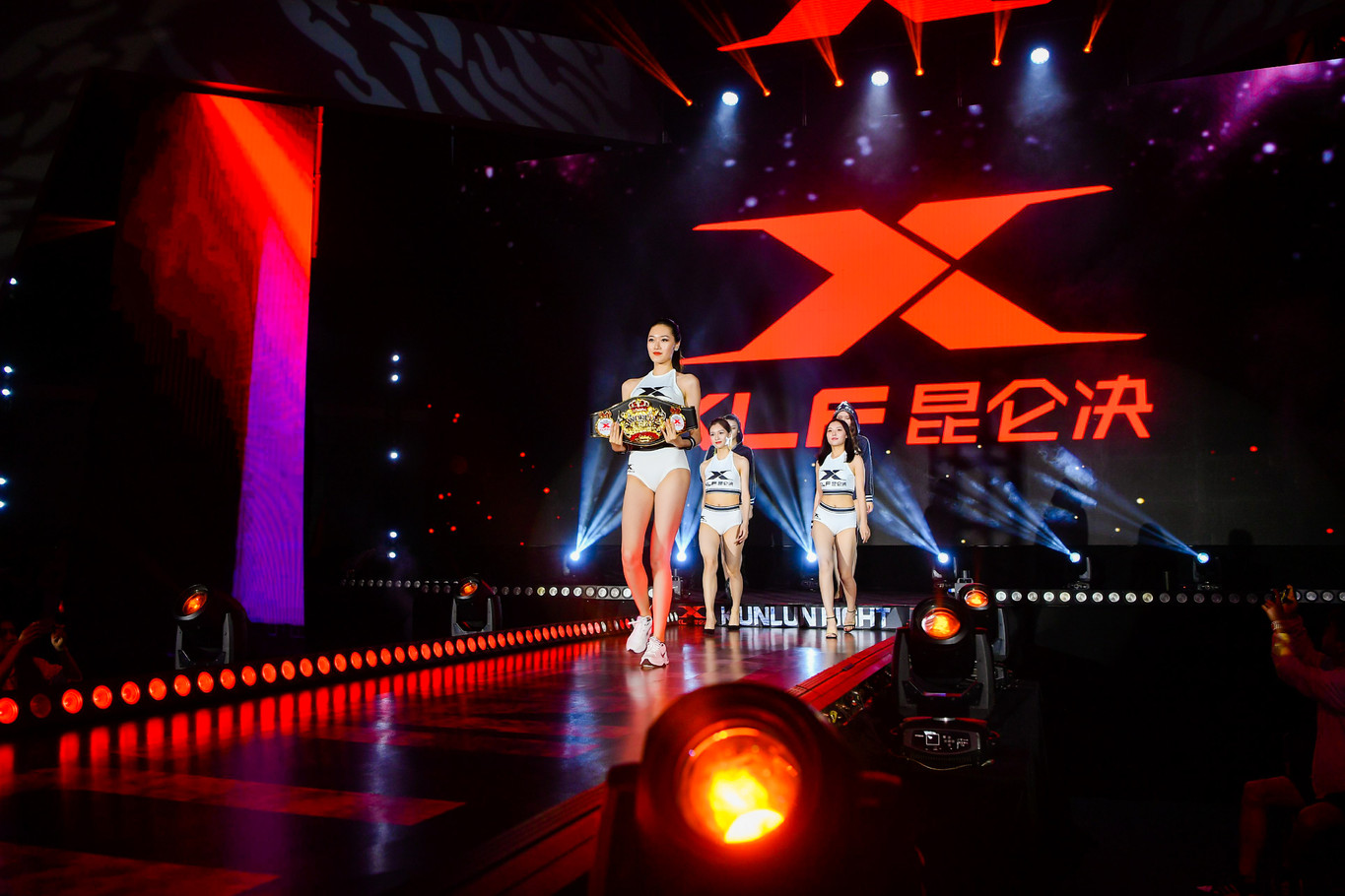 昆仑决新晋搏击宝贝——"长腿姐姐"郝娉婷!