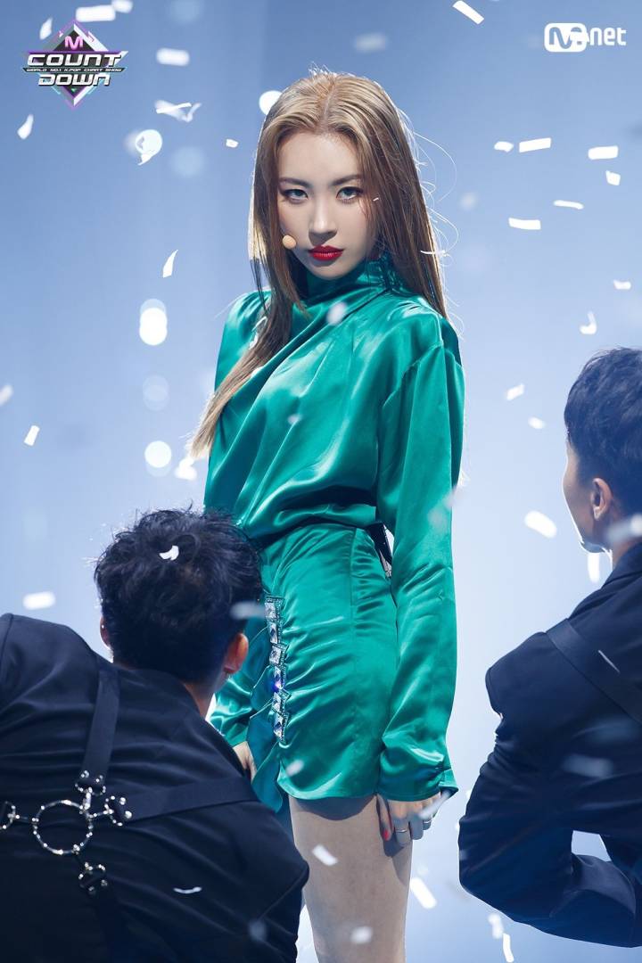 为什么曾大火的泫雅现在却抵不过宣美?现实分析预测两人未来发展