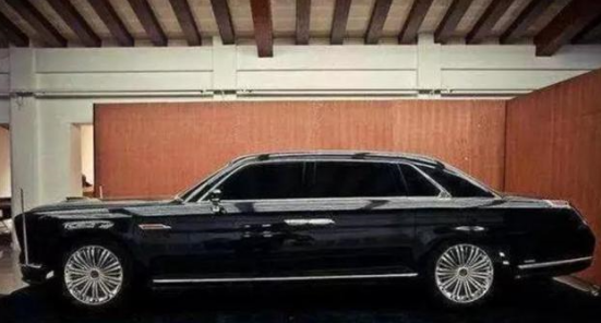 红旗新车l4再次曝光,配备v8引擎外观暴躁无比,年底能上市?