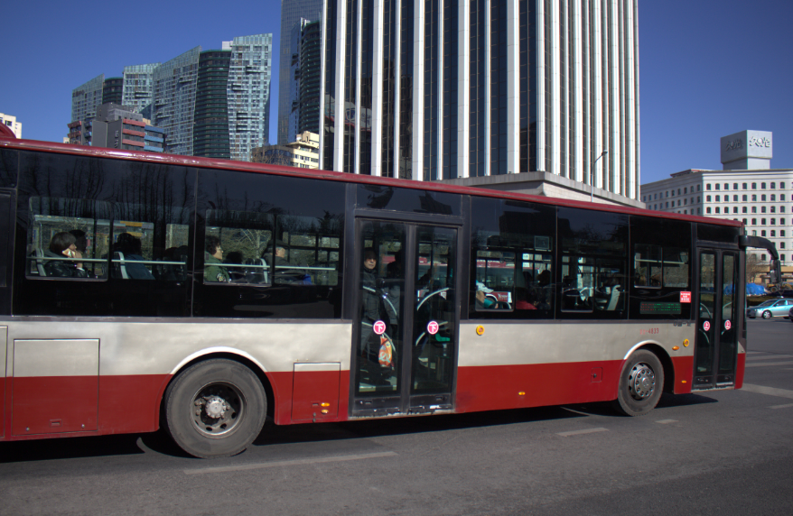 13条公交线路增加配车