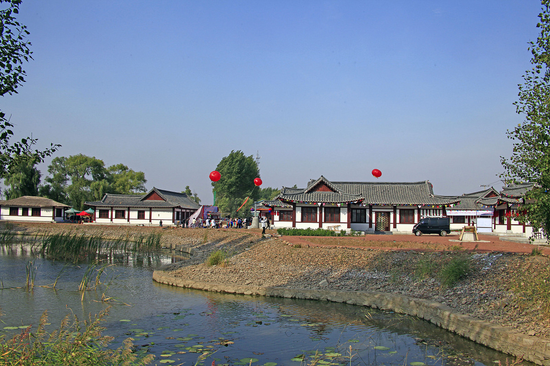 历经2年多的修建,于2013年4月16日正式开街,成为泰州市姜堰区的新旅游