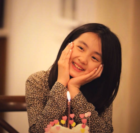 多多12岁生日 孙莉感叹多多的成长,黄磊表示对女儿的宠爱