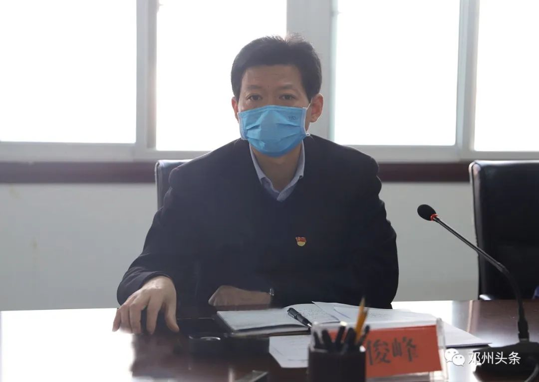 邓俊峰深入部分未开工省市重点项目现场办公