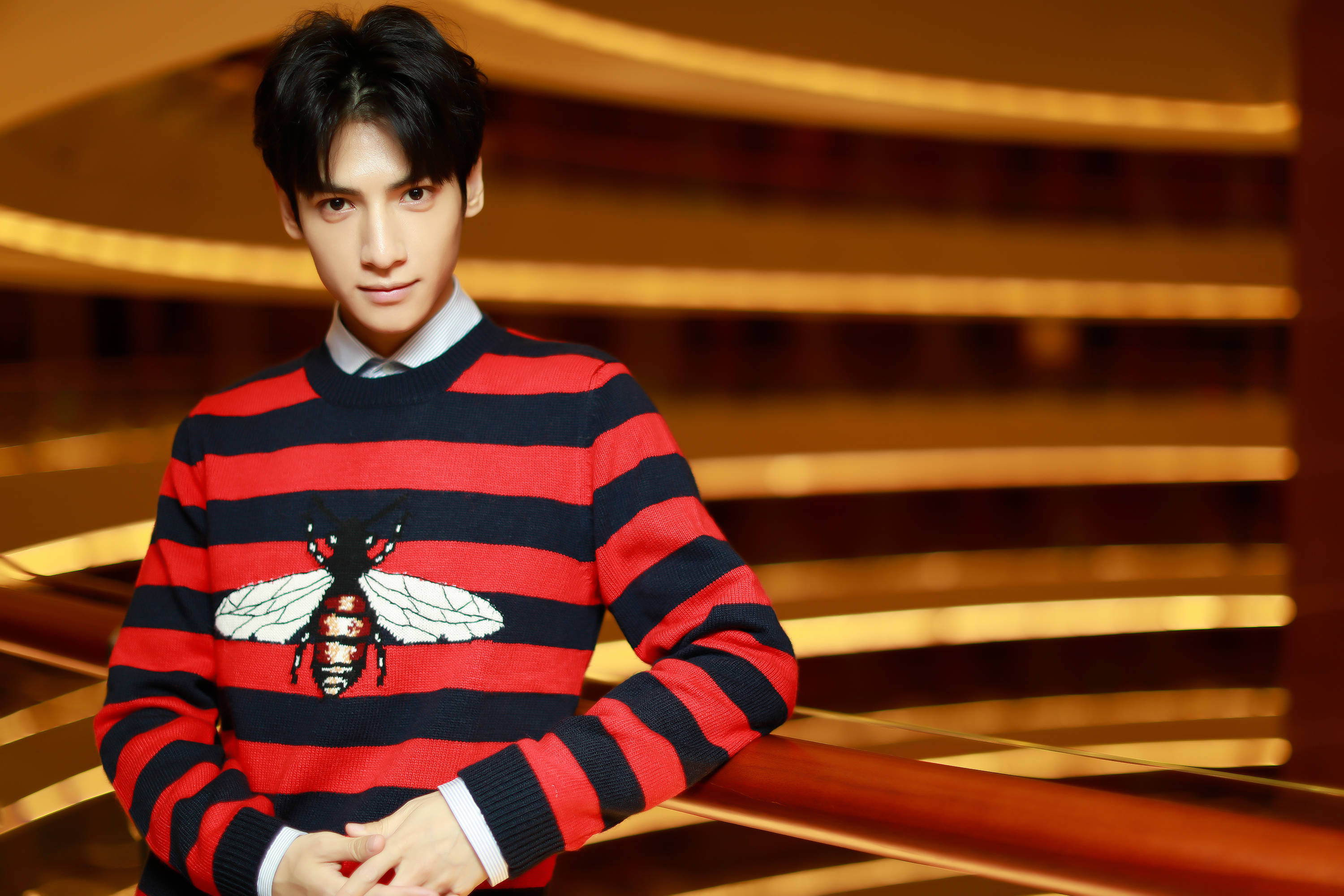 罗云熙最近消失忙着练游戏,现代生活照流出简直帅出天际!