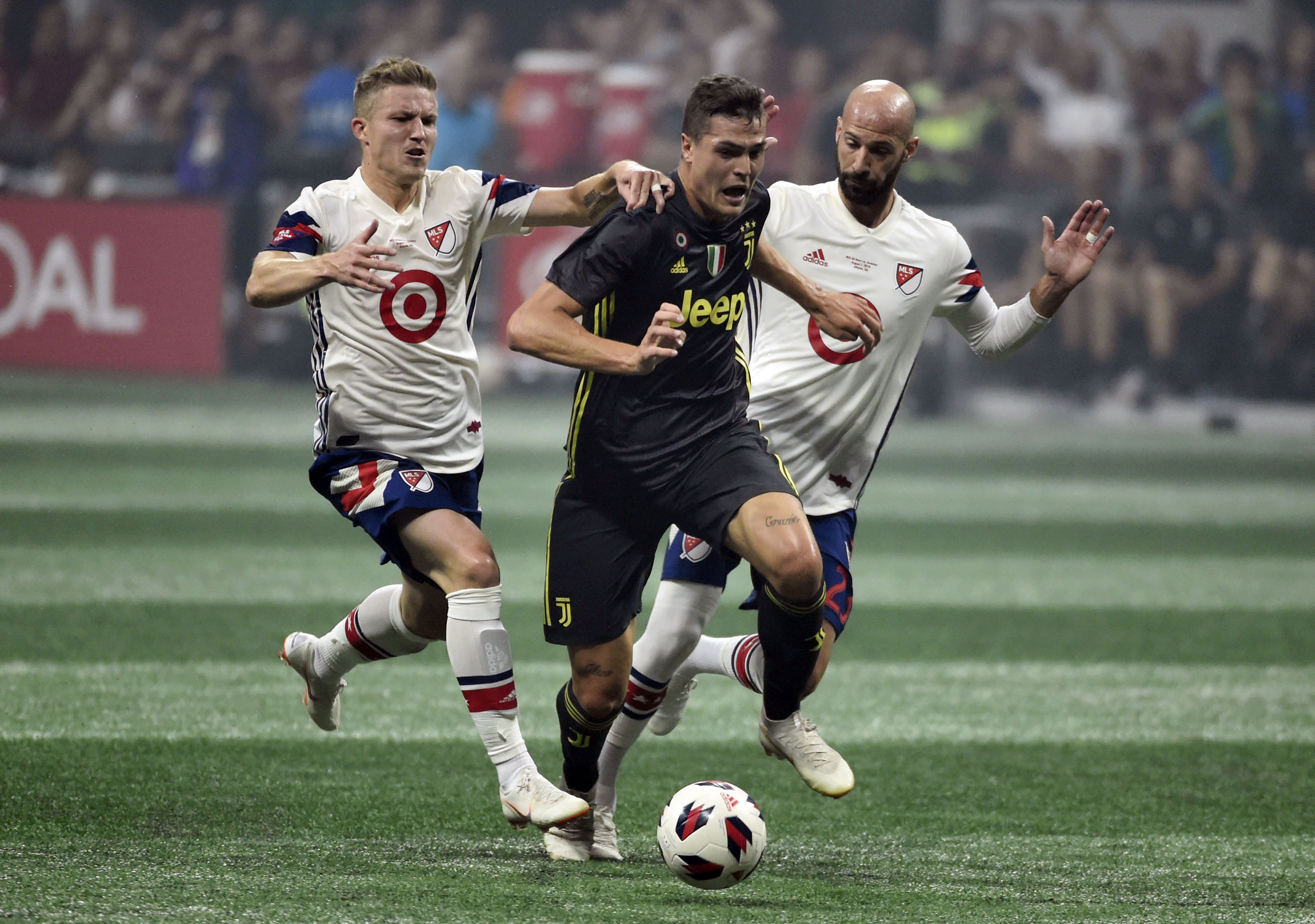 足球——热身赛:尤文胜美职联明星队(5)