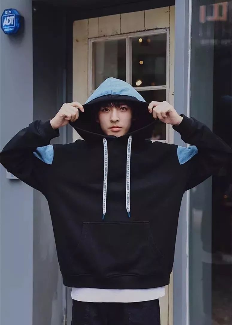 好看的男孩纸都在别人班,一眼就会喜欢的罗浩宁!