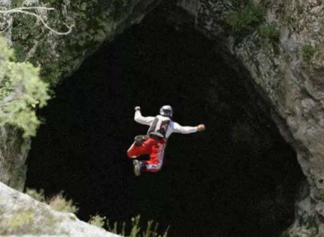 号称"地球十大迷人洞穴"之一的墨西哥燕子洞,位于墨西哥中北部的