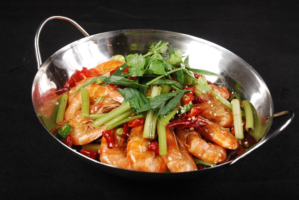 干锅大虾:营养美味,口感细腻,香辣入味,下酒又下饭
