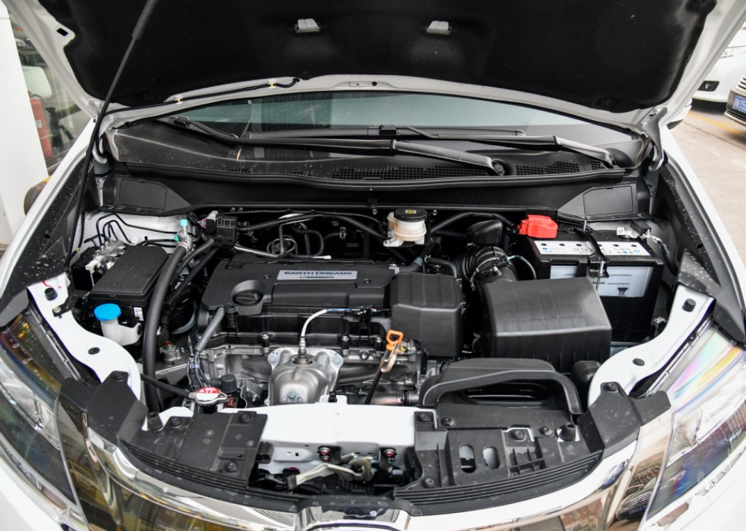 4l地球梦发动机,最大功率为137kw,最大扭矩243nm,匹配的依旧是cvt变速