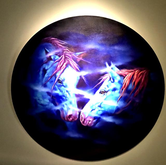 马东民蓝马作品参展沙特国际当代艺术展荣获"金马奖"