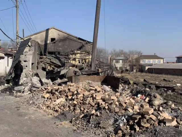 台湾一所大学发生火灾2人重伤 失火楼有违建 据台湾"中央社"报道,2月