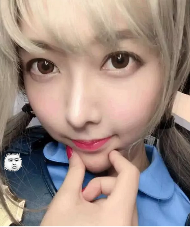 饺子君cos兔子警官,制服难掩傲人身材,求你"逮捕"我!