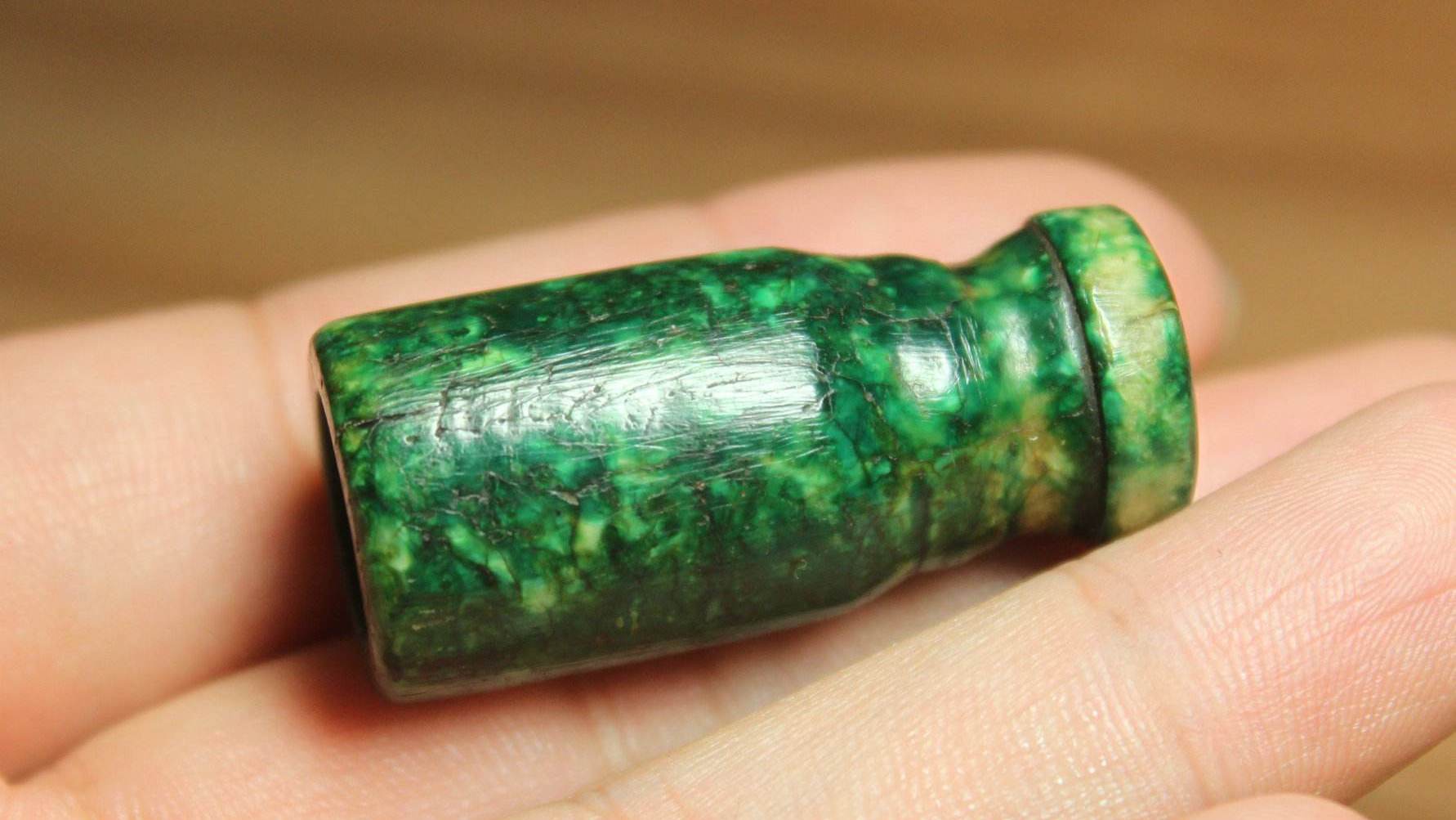 它,是一种文玩,象征身份与地位,现如今它即将消失,它就是虬角