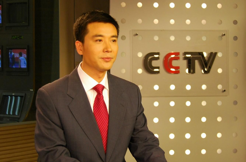 央视《新闻联播》的13位主持人,你是听谁的节目长大的?