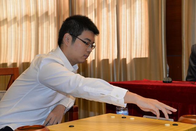 中国围棋超级新星!12岁获得围棋冠军,曾在围棋甲级联赛九连胜!