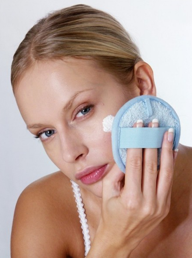 冬天涂抹护肤品有"刺痛感",除了缺水,还有你不知道的原因