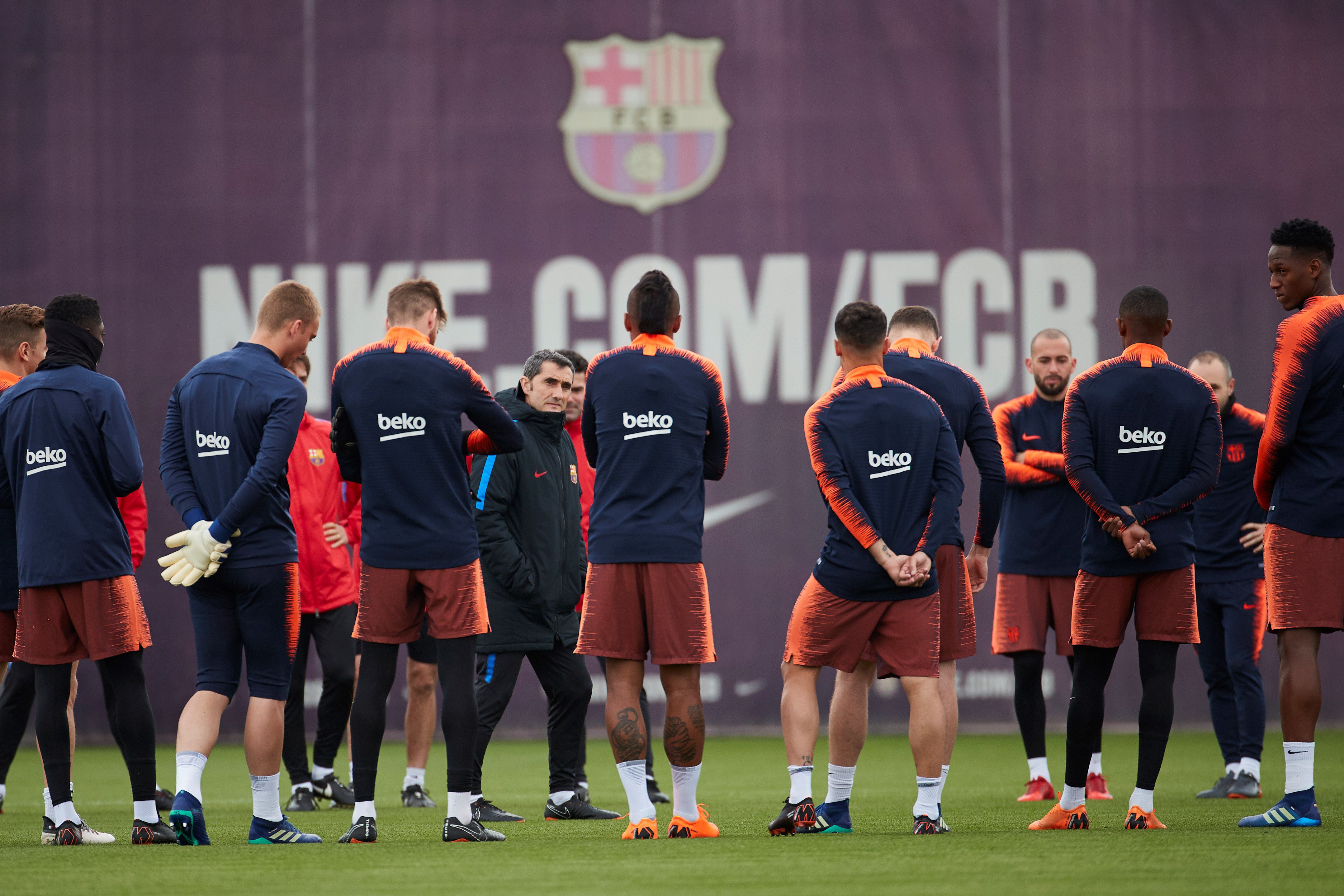 足球——西甲联赛:巴塞罗那赛前训练(1)