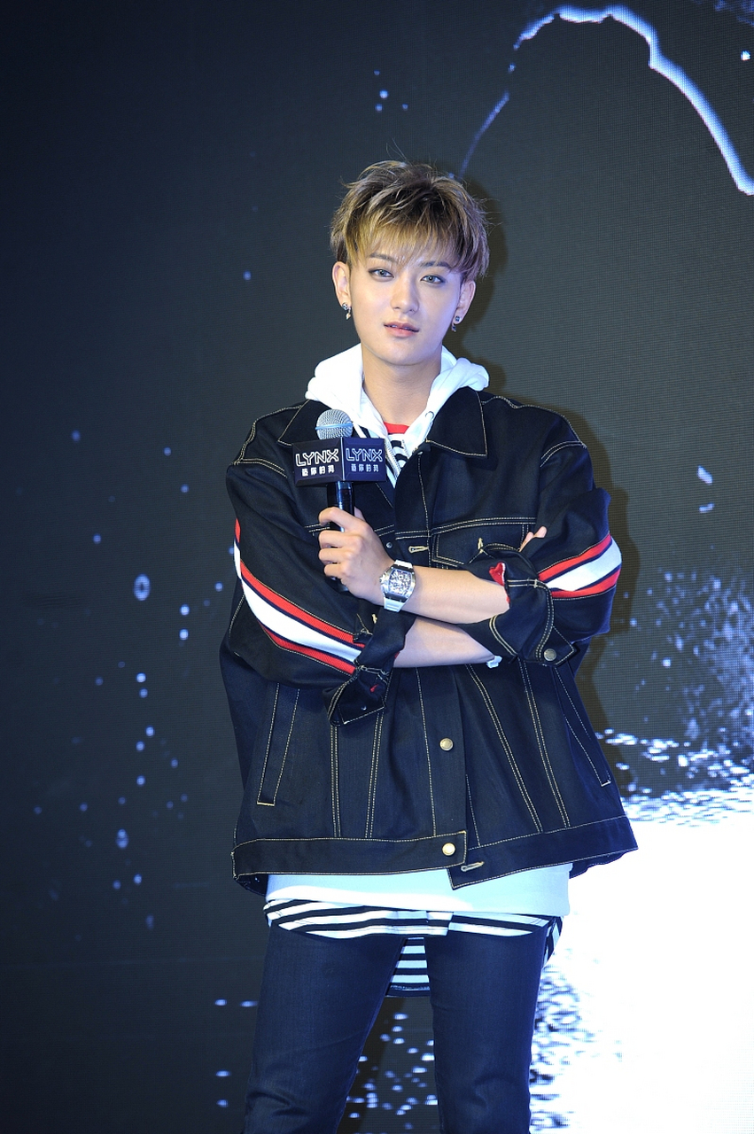 近日,龙韬娱乐旗下艺人叨叨被问及是否喜欢像韬哥这样的老板.