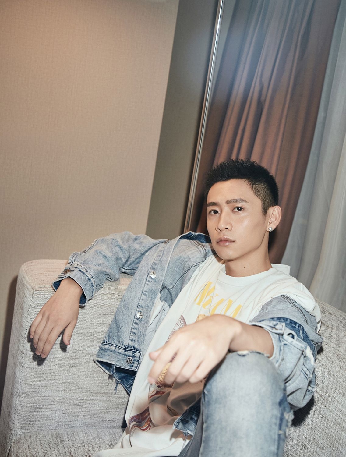 魏晨寸头演绎潮酷型男 新电影《深夜食堂》即将暖愈上映