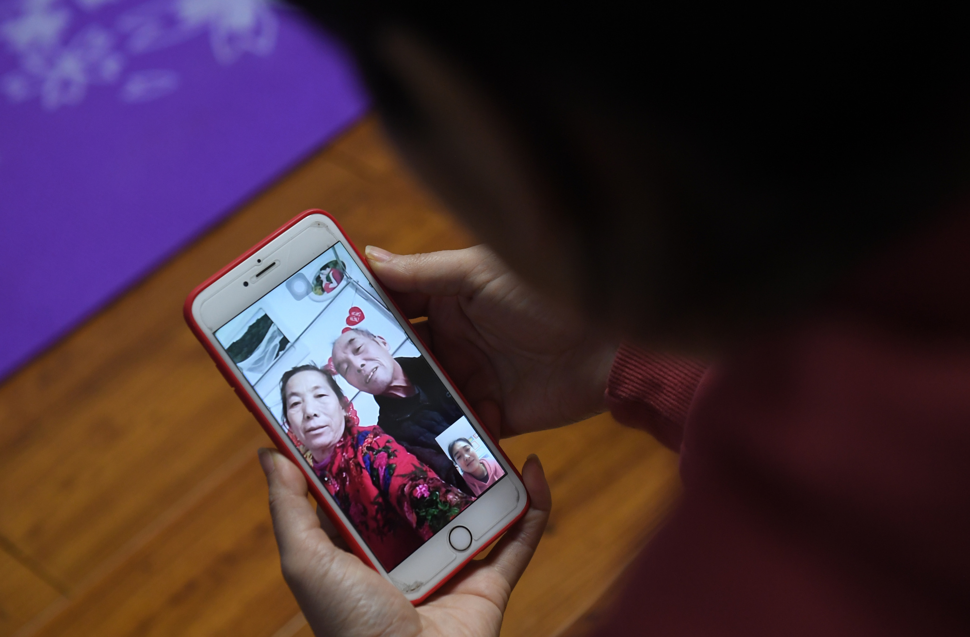 坚守岗位的"武汉妹子"