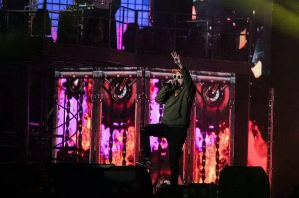 中国有嘻哈长沙站开唱,吴亦凡《差不多先生》响起,全场沸腾!